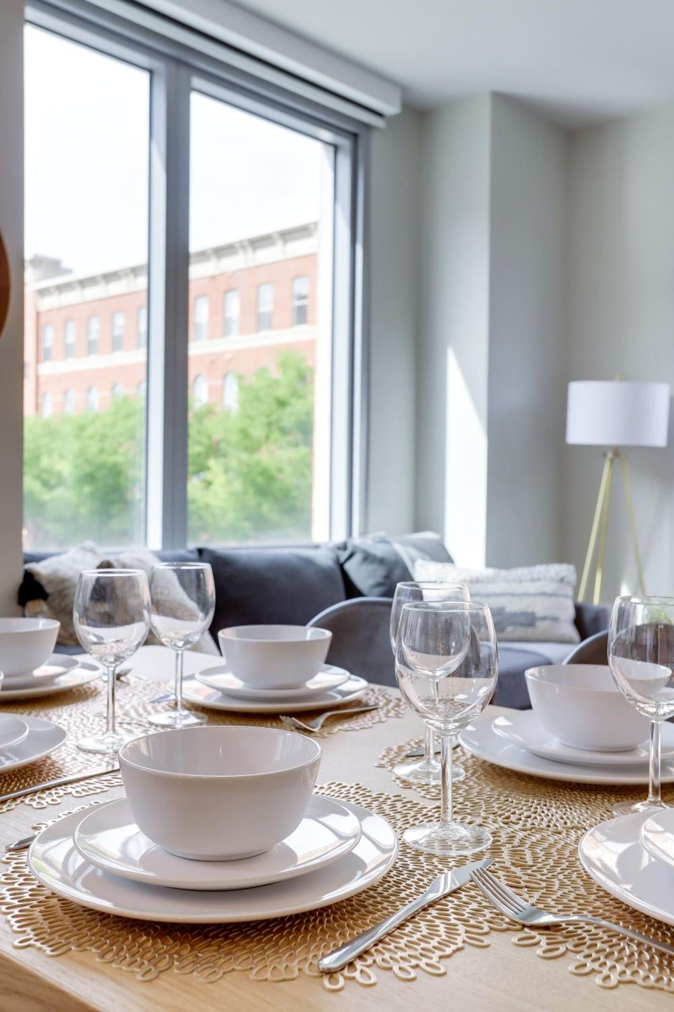 Stylish Condo At Clarendon With Rooftop Views อาร์ลิงตัน ภายนอก รูปภาพ