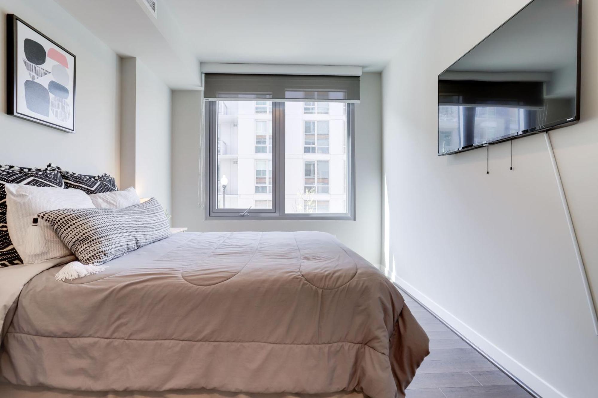 Stylish Condo At Clarendon With Rooftop Views อาร์ลิงตัน ภายนอก รูปภาพ