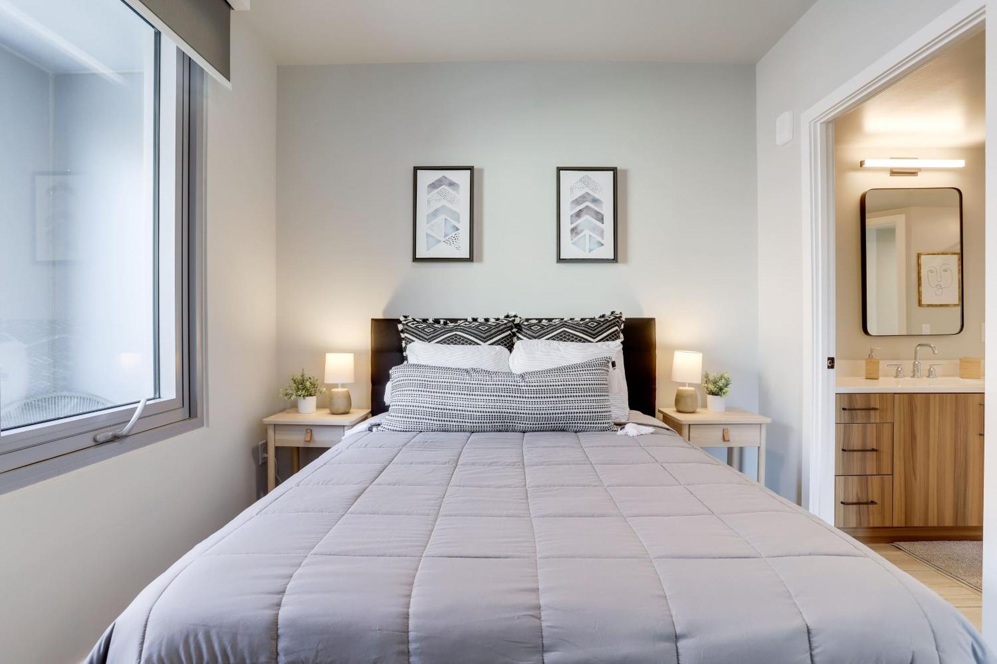 Stylish Condo At Clarendon With Rooftop Views อาร์ลิงตัน ภายนอก รูปภาพ