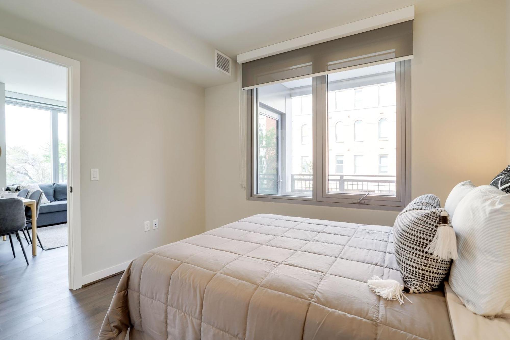 Stylish Condo At Clarendon With Rooftop Views อาร์ลิงตัน ภายนอก รูปภาพ
