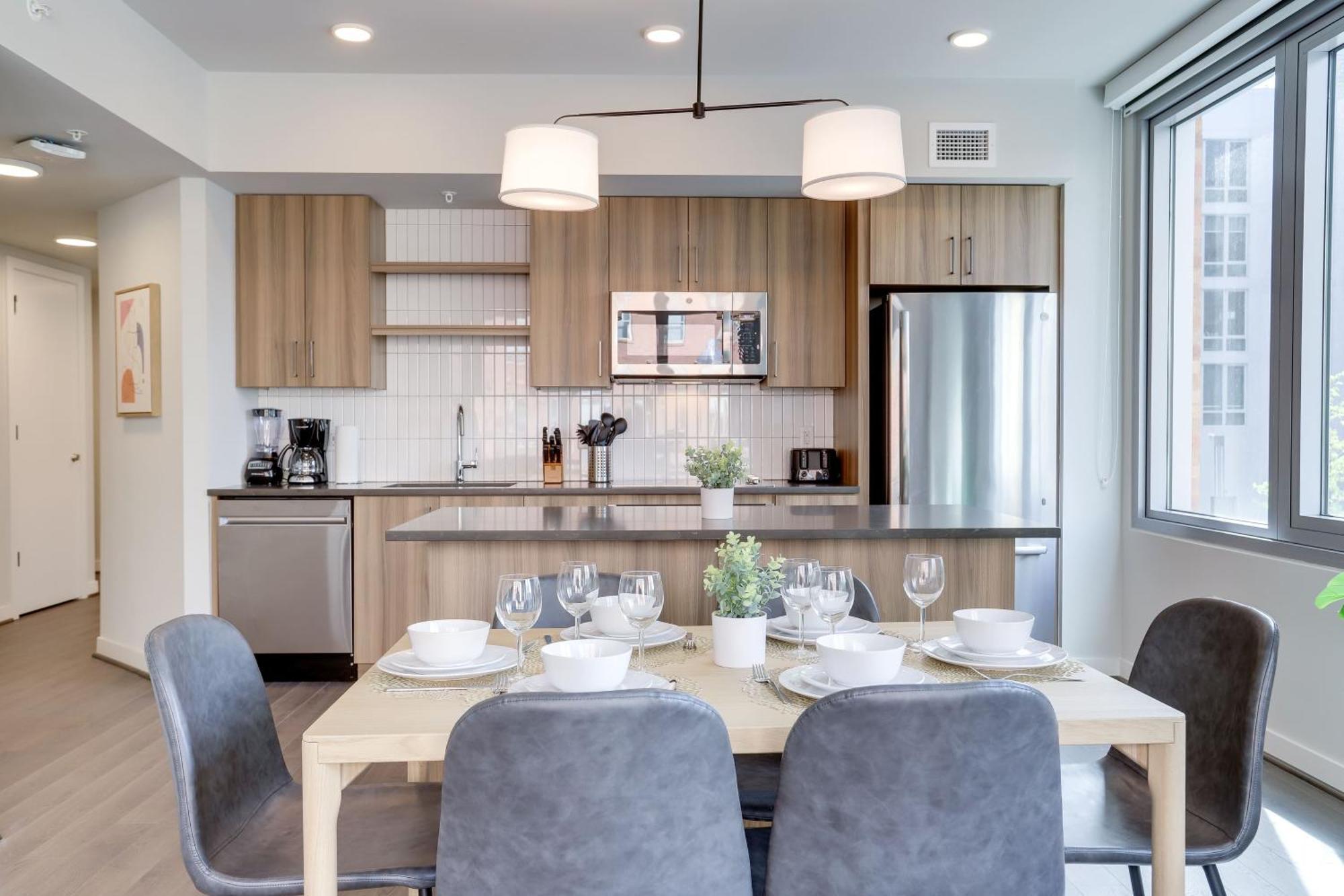 Stylish Condo At Clarendon With Rooftop Views อาร์ลิงตัน ภายนอก รูปภาพ